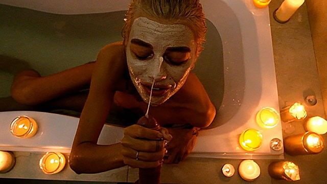 Bild Ich habe meine Stiefschwester im Badezimmer beobachtet, und das ist passiert